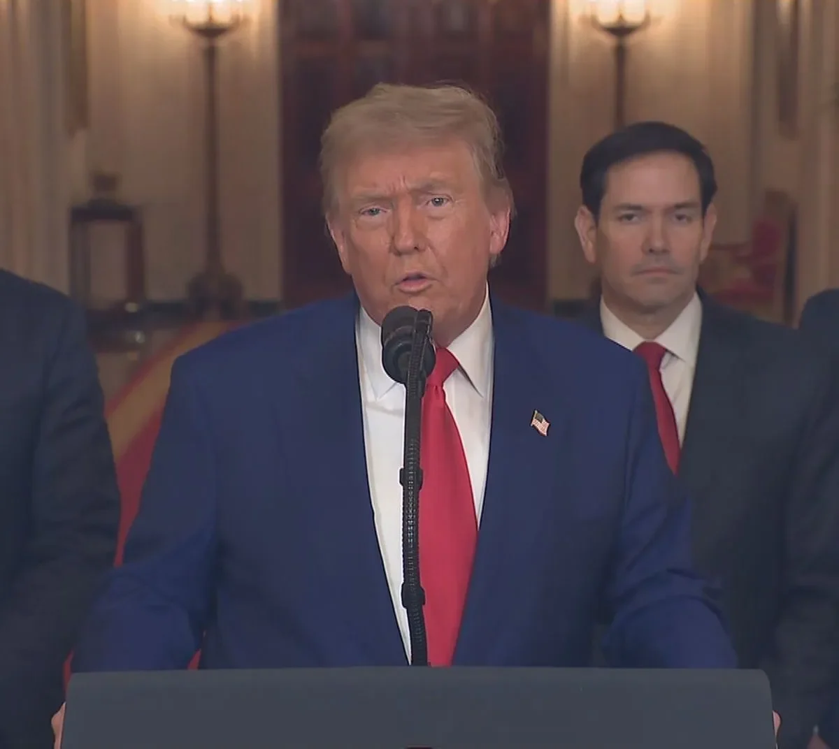 Trump anuncia “SUCESSO TOTAL” em ataque a instalações nucleares do Irã