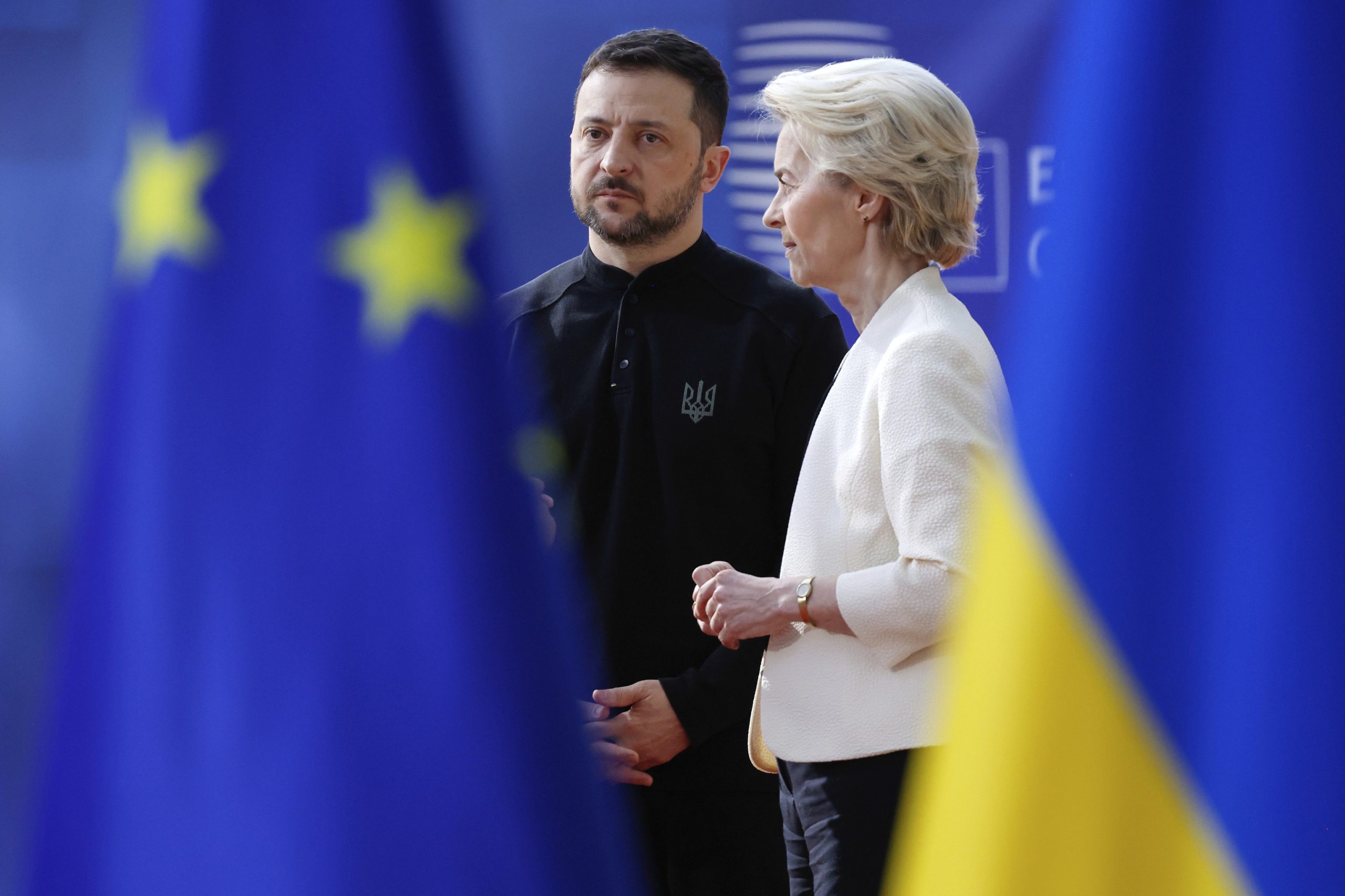 União Europeia avança acordo comercial pró-Ucrânia, deixando agricultores europeus revoltados